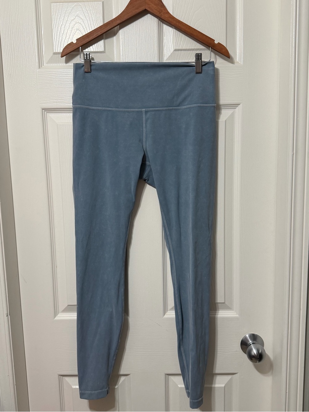 Lululemon wunder under high rise tight leggings size 10 euc